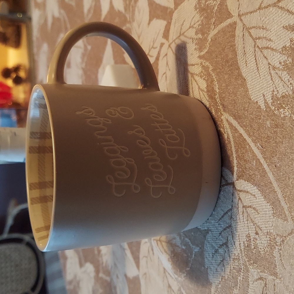 Leggings Leaves & Lattes Stoneware Beverage Mug Tan 16 Oz LG. BNWT Retired 2025